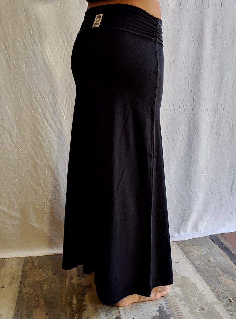 The Bamboo Skirt Cover Leggings in Black